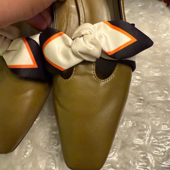 Stylish Charles & Keith Shoes - Picture 3 of 11